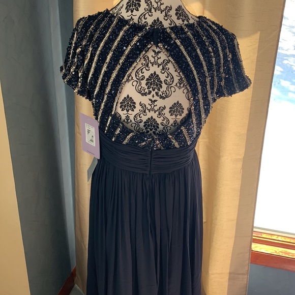 NWT Mother of the Bride beaded cap sleeve Navy Gown - Picture 9 of 15